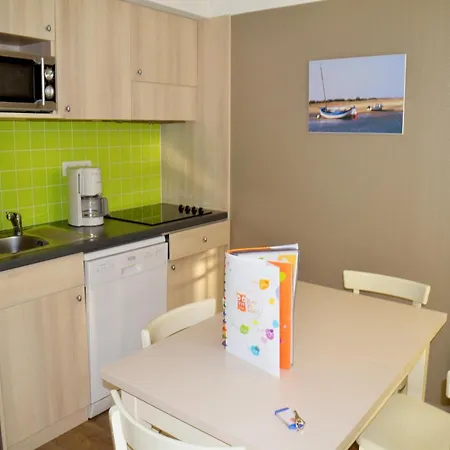 Apartment In Port-Bail Near Sandy Beach Apartamento *